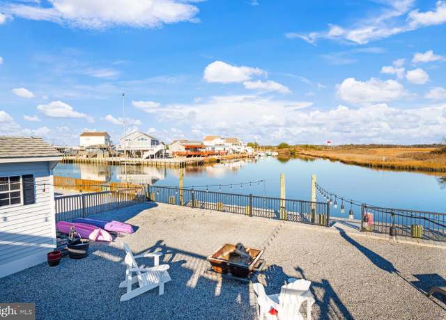Property at 401 Kingfisher Rd, Tuckerton, NJ 08087, 2 beds, 1 bath