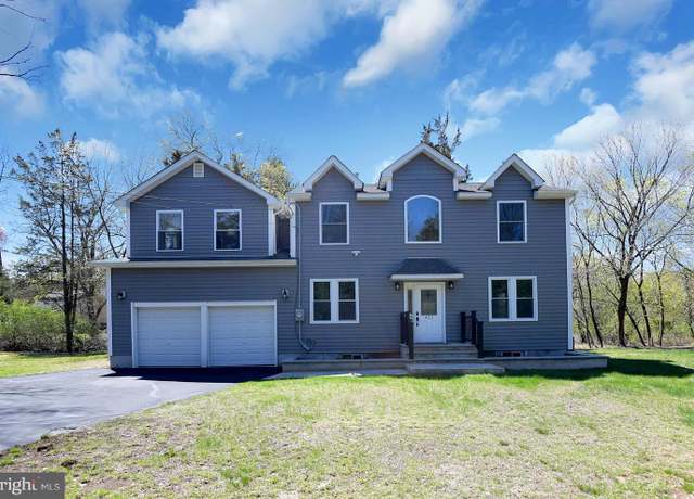 Property at 421 Brentwood Blvd, Princeton, NJ 08540, 4 beds, 2.5 baths