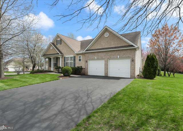 Property at 301 Whitestone Rd, Avondale, PA 19311, 2 beds, 2.5 baths