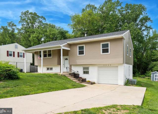 Property at 2425 W Colonial Dr, Upper Chichester, PA 19061, 4 beds, 2.5 baths
