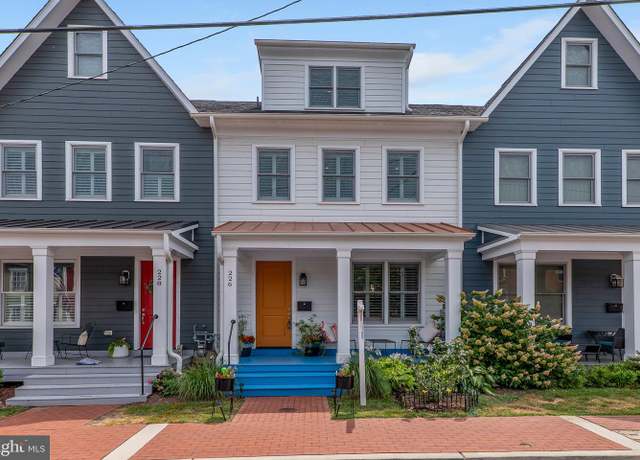 Property at 226 E 6th St, Frederick, MD 21701, 3 beds, 2.5 baths