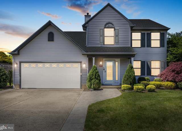 Property at 7 Amberfield Dr, Delran, NJ 08075, 4 beds, 2.5 baths