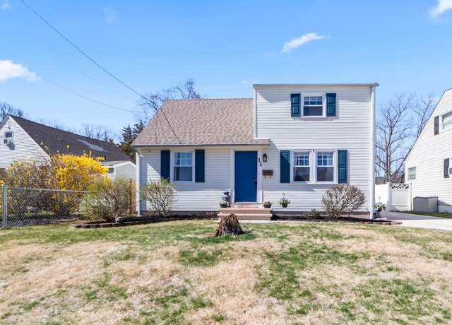 Property at 13 Ravine Dr, Hamilton, NJ 08620, 4 beds, 1 bath
