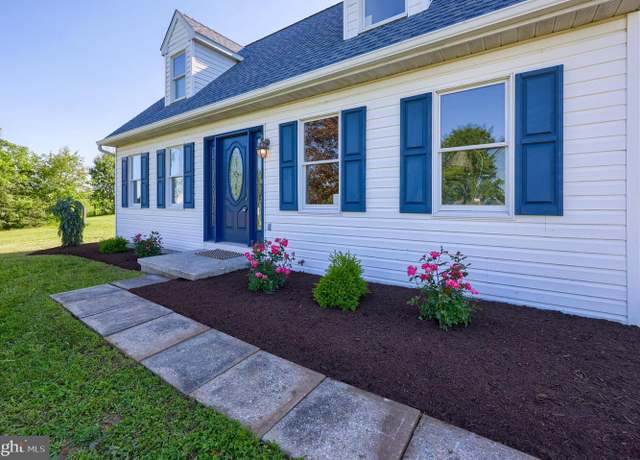 Property at 325 Grandview Cir, Honey Brook, PA 19344, 3 beds, 2 baths