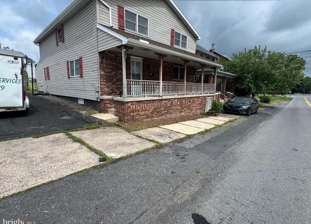 Property at 312 S Market St, Millersburg, PA 17061, 3 beds, 2.5 baths