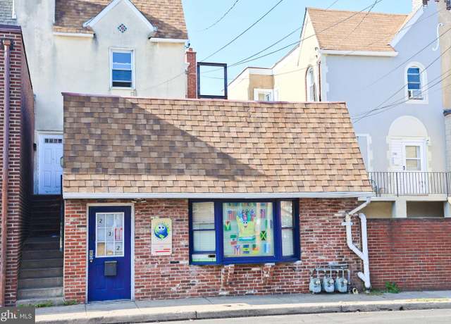 Property at 232 Long Ln, Upper Darby, PA 19082, 4 beds, 4 baths