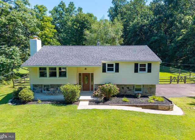 Property at 82 Mill Rd, Schwenksville, PA 19473, 4 beds, 1.5 baths