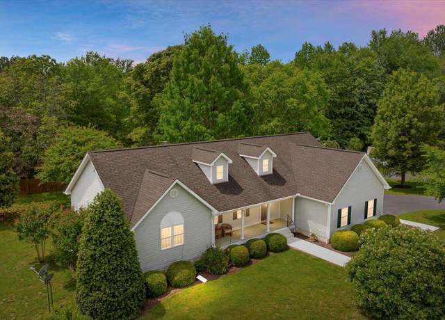 Property at 21040 Fortune Dr, Milford, VA 22514, 4 beds, 3 baths
