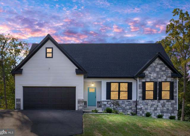 Property at 111 Huntington Hills Ln, Fredericksburg, VA 22401, 4 beds, 3 baths