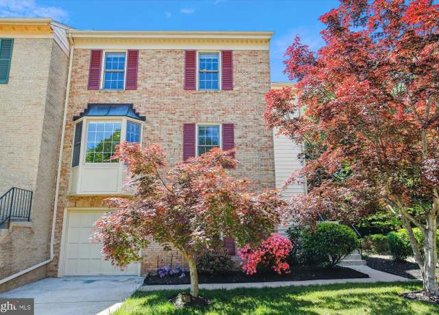 Property at 4648 Luxberry Dr, Fairfax, VA 22032, 3 beds, 3.5 baths