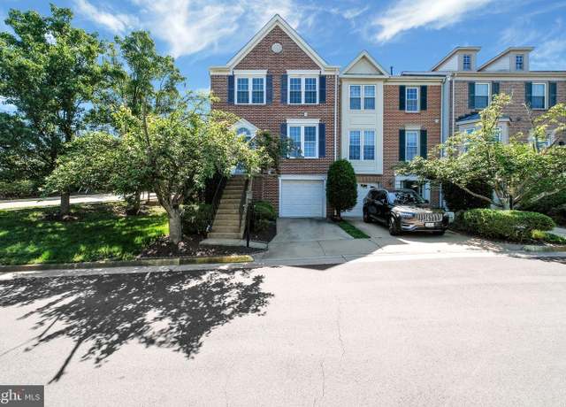 Property at 8011 Readington Ct, Springfield, VA 22152, 3 beds, 3.5 baths