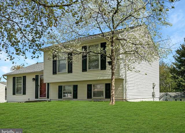 Property at 8571 Fairfax St, Manassas, VA 20110, 3 beds, 1.5 baths
