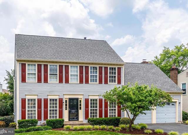 Property at 10176 Strawflower Ln, Manassas, VA 20110, 4 beds, 3.5 baths