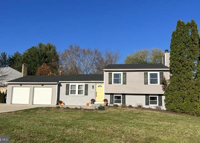 Property at 13241 Nickleson Dr, Woodbridge, VA 22193, 3 beds, 2.5 baths