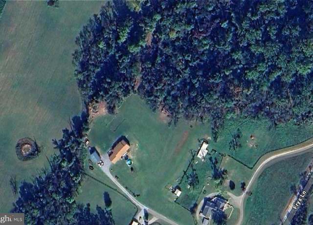 Property at 470 Frys Ln, Charles Town, WV 25414, 5 beds, 3 baths