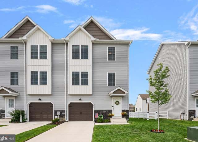 Property at 99 Spelt Dr, Clayton, DE 19938, 3 beds, 2.5 baths