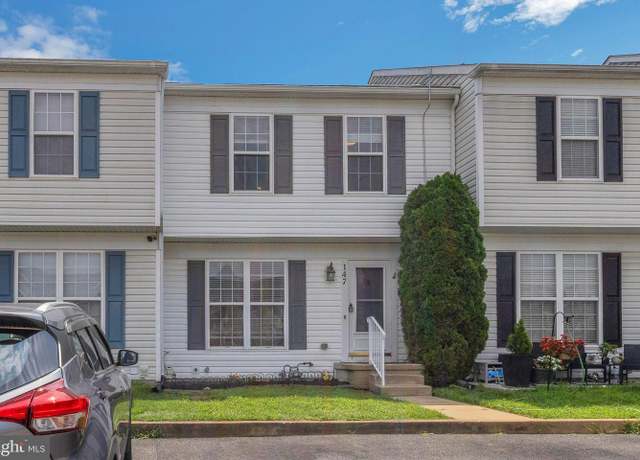 Property at 147 Darling St, Newark, DE 19702, 3 beds, 3 baths