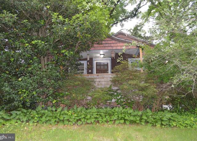 Property at 5414 39th Ave, Hyattsville, MD 20781, 2 beds, 2 baths