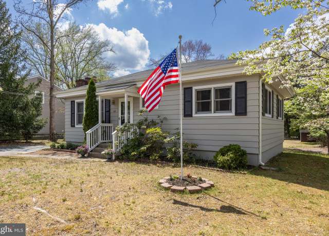 Property at 107 Woodland Ave, Medford, NJ 08055, 3 beds, 1 bath