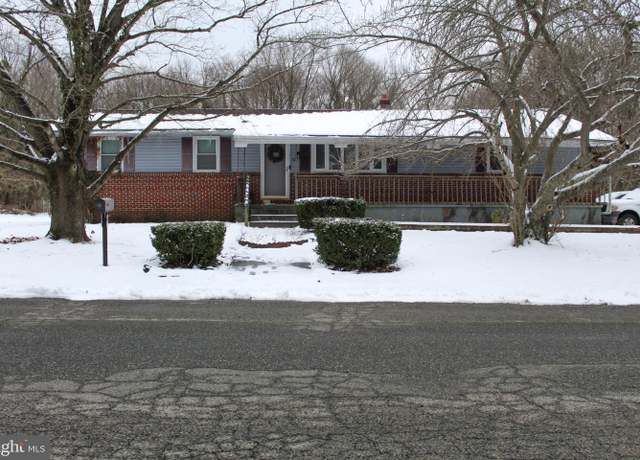 Property at 30 Sharp Ave, Bridgeton, NJ 08302, 3 beds, 1.5 baths