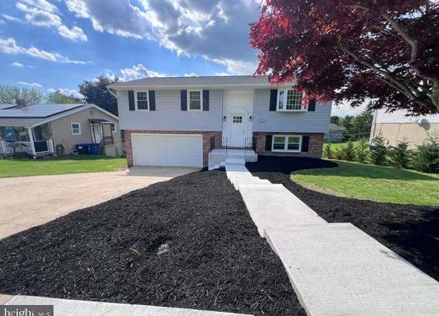 Property at 2326 Alsace Rd, Reading, PA 19604, 4 beds, 2 baths