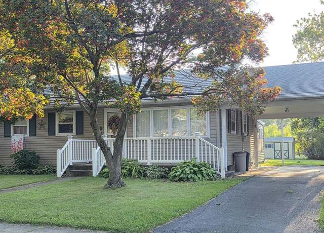 Property at 838 Reber St, Shoemakersville, PA 19555, 3 beds, 1 bath
