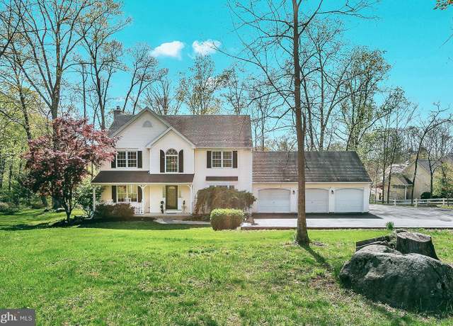 Property at 2055 Esten Rd, Quakertown, PA 18951, 4 beds, 2.5 baths