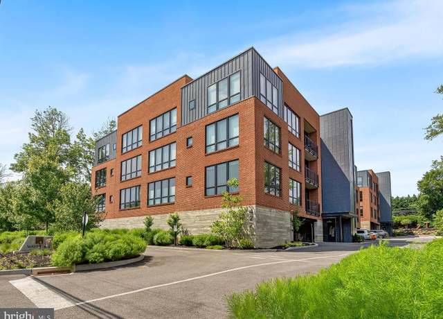 Property at 427 E Lancaster Ave #1202, Wayne, PA 19087, 2 beds, 2.5 baths