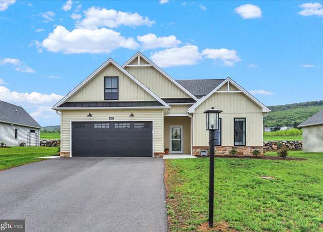 Property at 4697 Range Runner Dr, Fayetteville, PA 17222, 3 beds, 2 baths