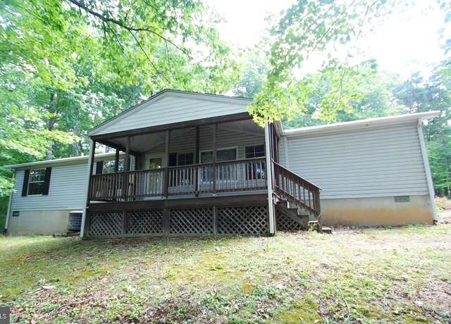 Property at 125 Whispering Knolls Dr, Winchester, VA 22603, 3 beds, 2 baths