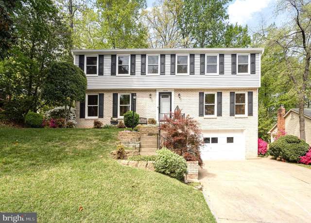 Property at 15894 Northgate Dr, Dumfries, VA 22025, 5 beds, 2.5 baths