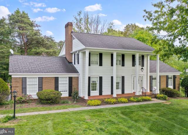 Property at 137 S River Rd, Front Royal, VA 22630, 3 beds, 3 baths