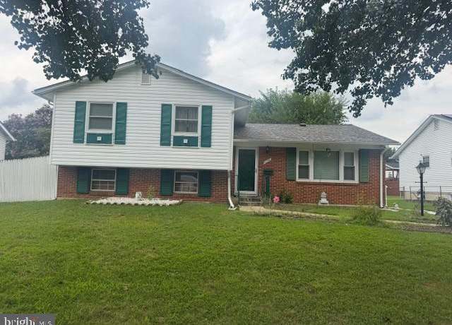 Property at 6556 Princess Garden Pkwy, Lanham, MD 20706, 4 beds, 2.5 baths