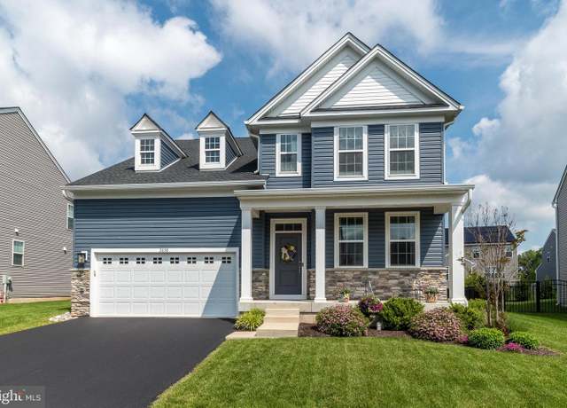 Property at 2038 Morgan Creek Dr, Quakertown, PA 18951, 4 beds, 2.5 baths
