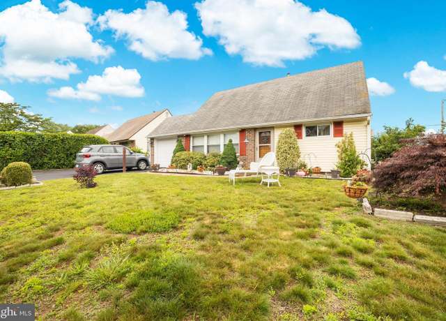 Property at 109 Birch Dr, Levittown, PA 19054, 4 beds, 2 baths