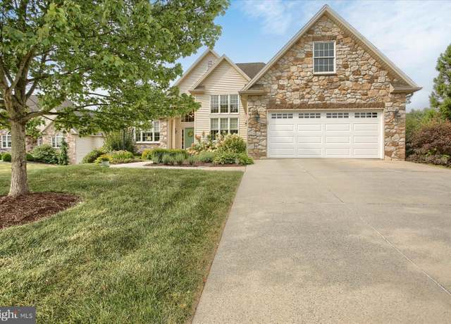 Property at 37 Old Coach Ln, Carlisle, PA 17013, 3 beds, 3 baths