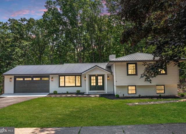 Property at 654 Devonshire Dr, State College, PA 16803, 5 beds, 3 baths