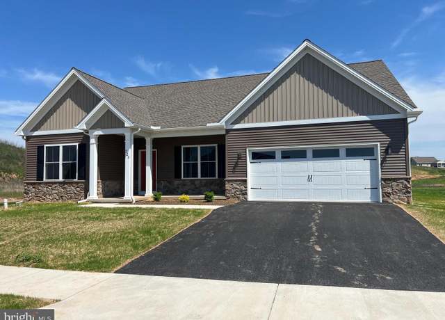 Property at 223 Randolph Dr, Elizabethtown, PA 17022, 3 beds, 2 baths