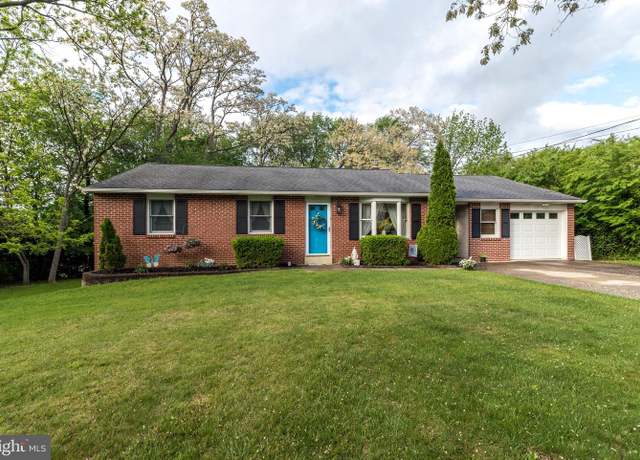 Property at 250 Hill Ave, Horsham, PA 19044, 4 beds, 2.5 baths