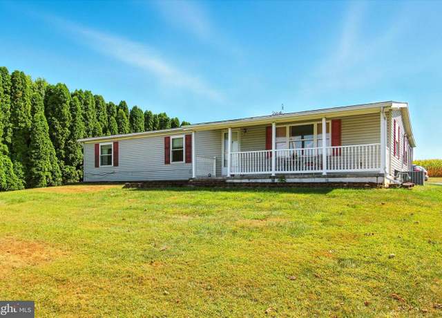 Property at 430 Clover Ln, Hanover, PA 17331, 3 beds, 2 baths