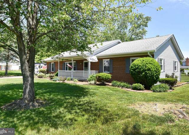 Property at 314 Fredericktowne Dr, Stephens City, VA 22655, 3 beds, 2 baths