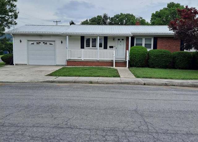 Property at 25 Judy St, Petersburg, WV 26847, 3 beds, 2.5 baths