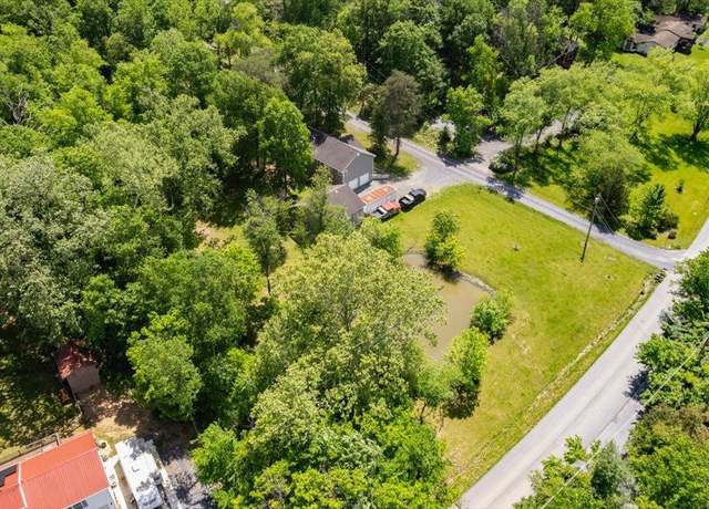 Property at 21 Presley Ln, Kearneysville, WV 25430, 3 beds, 2.5 baths