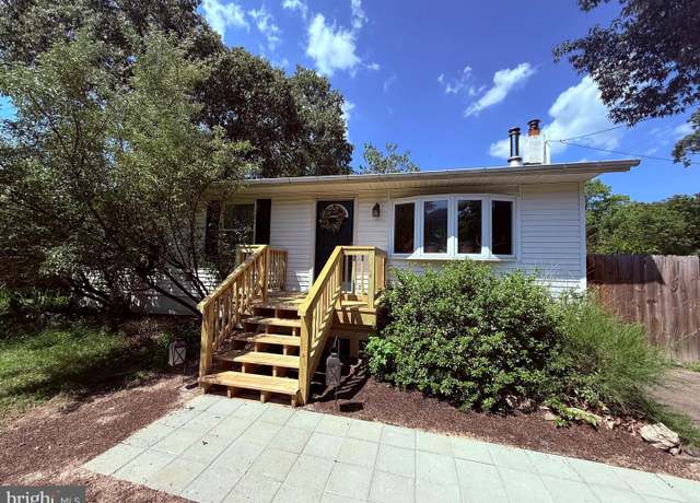 Property at 1590 Long Point Rd, Pasadena, MD 21122, 3 beds, 2.5 baths