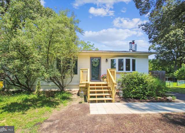 Property at 1590 Long Point Rd, Pasadena, MD 21122, 3 beds, 2.5 baths