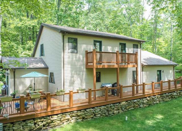 Property at 328 Stool Rock Rd, Oakland, MD 21550, 4 beds, 2.5 baths
