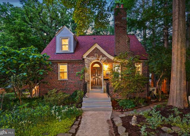 Property at 7001 Poplar Ave, Takoma Park, MD 20912, 4 beds, 3 baths