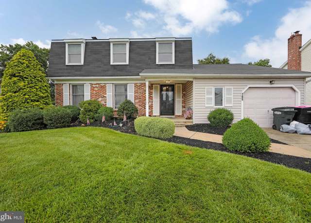 Property at 705 Chatham Rd, Somerdale, NJ 08083, 4 beds, 2.5 baths