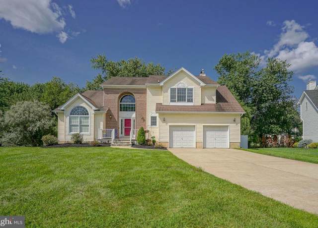Property at 6 Jordan Ct, Cherry Hill, NJ 08003, 4 beds, 2.5 baths
