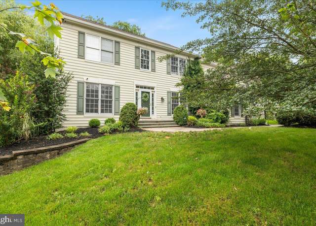 Property at 10 Eagleton Farm Rd, Newtown, PA 18940, 5 beds, 3.5 baths